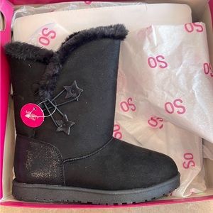 Brand new SO boots size 2